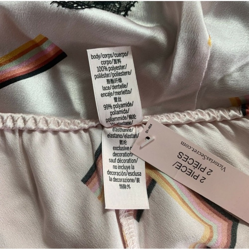 *3 for $30!* Victoria Secret Pink Satin Love Letters Pajama Sleep Shorts ONLY M - Picture 8 of 8